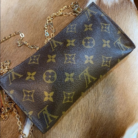 💙AUTH LV POCHETTE GM FAB 7.80”L 💙 - Picture 11 of 13